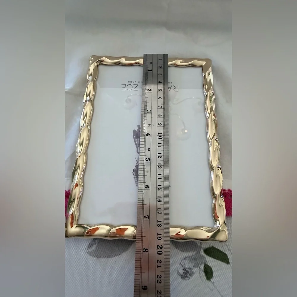 Rachel Zoe Elegant Gold Frame for 5x7 photo